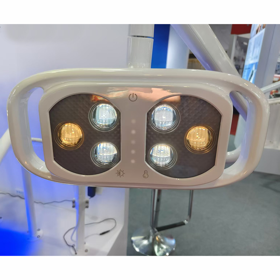 Lámpara de operación Oral Dent - Teeth Whitening With Light reseña y precio
